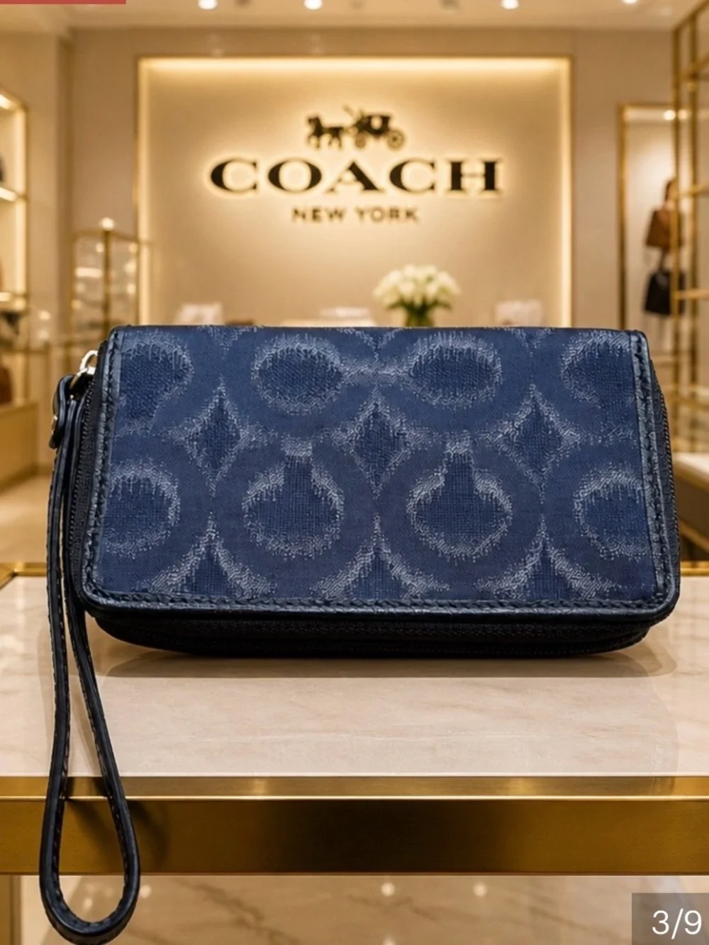 Coach classic wristlet